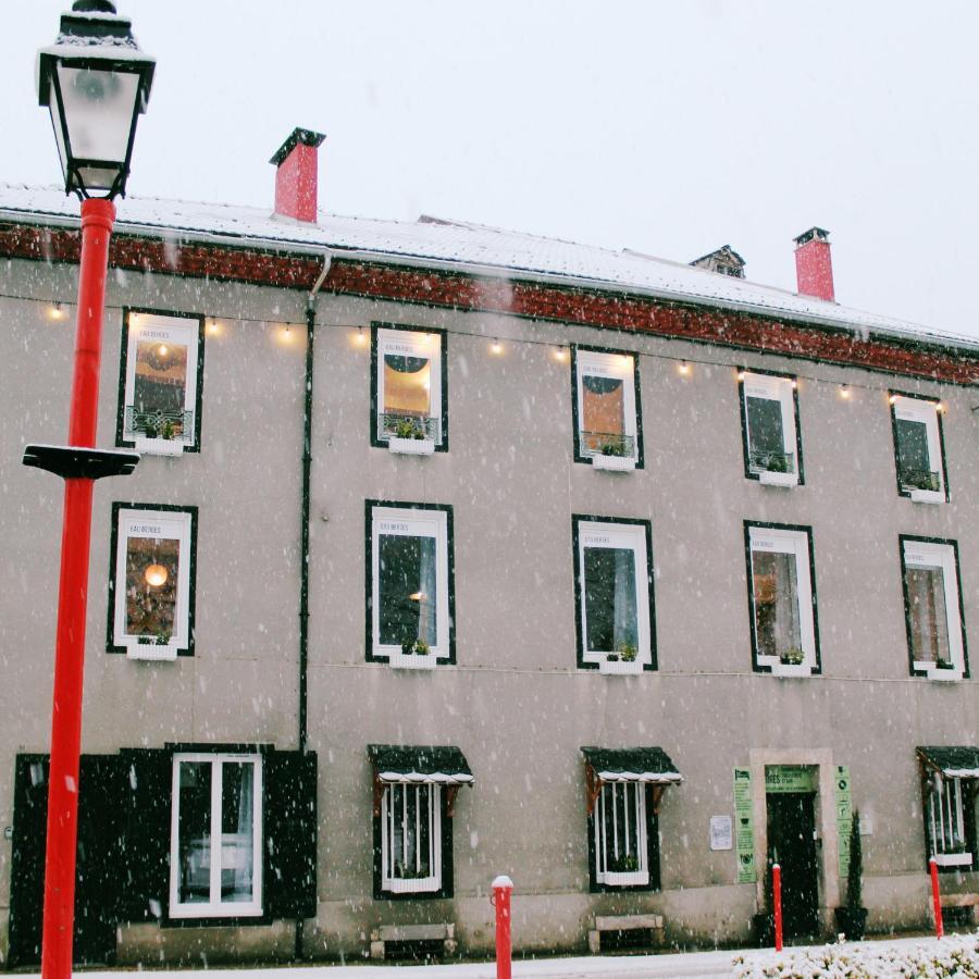Eau Berges Hostel Val-de-Sos Ngoại thất bức ảnh