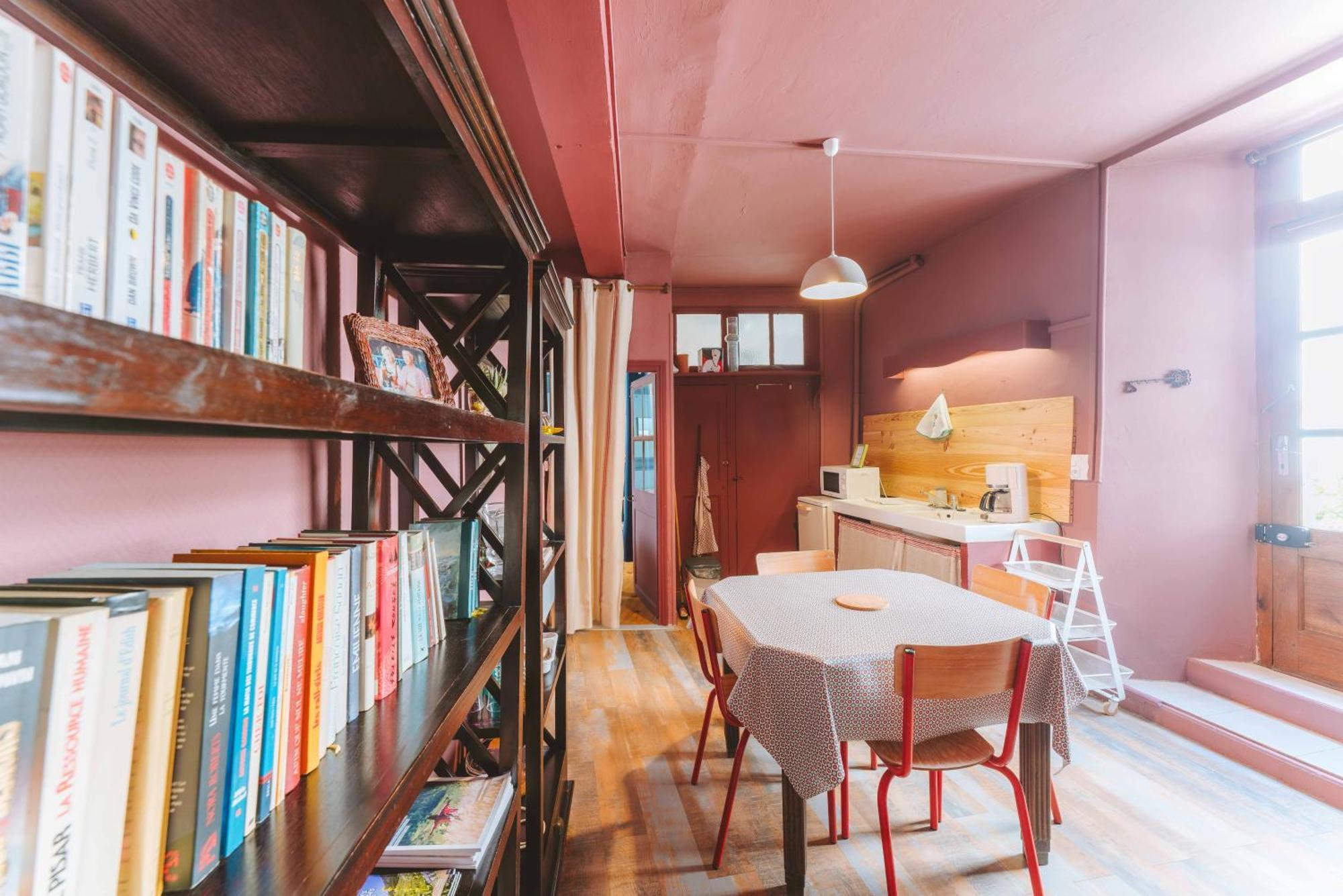 Eau Berges Hostel Val-de-Sos Ngoại thất bức ảnh
