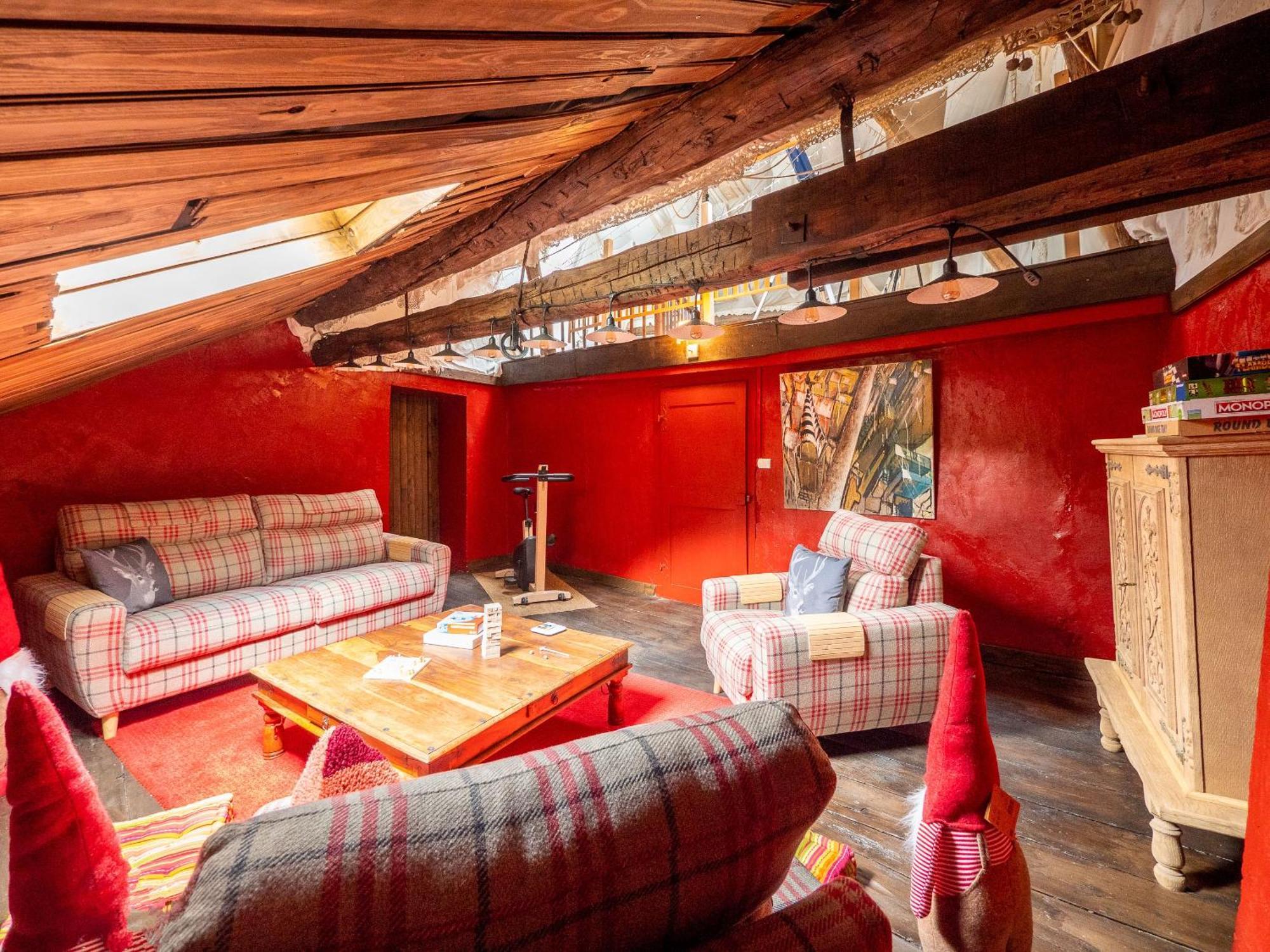 Eau Berges Hostel Val-de-Sos Ngoại thất bức ảnh