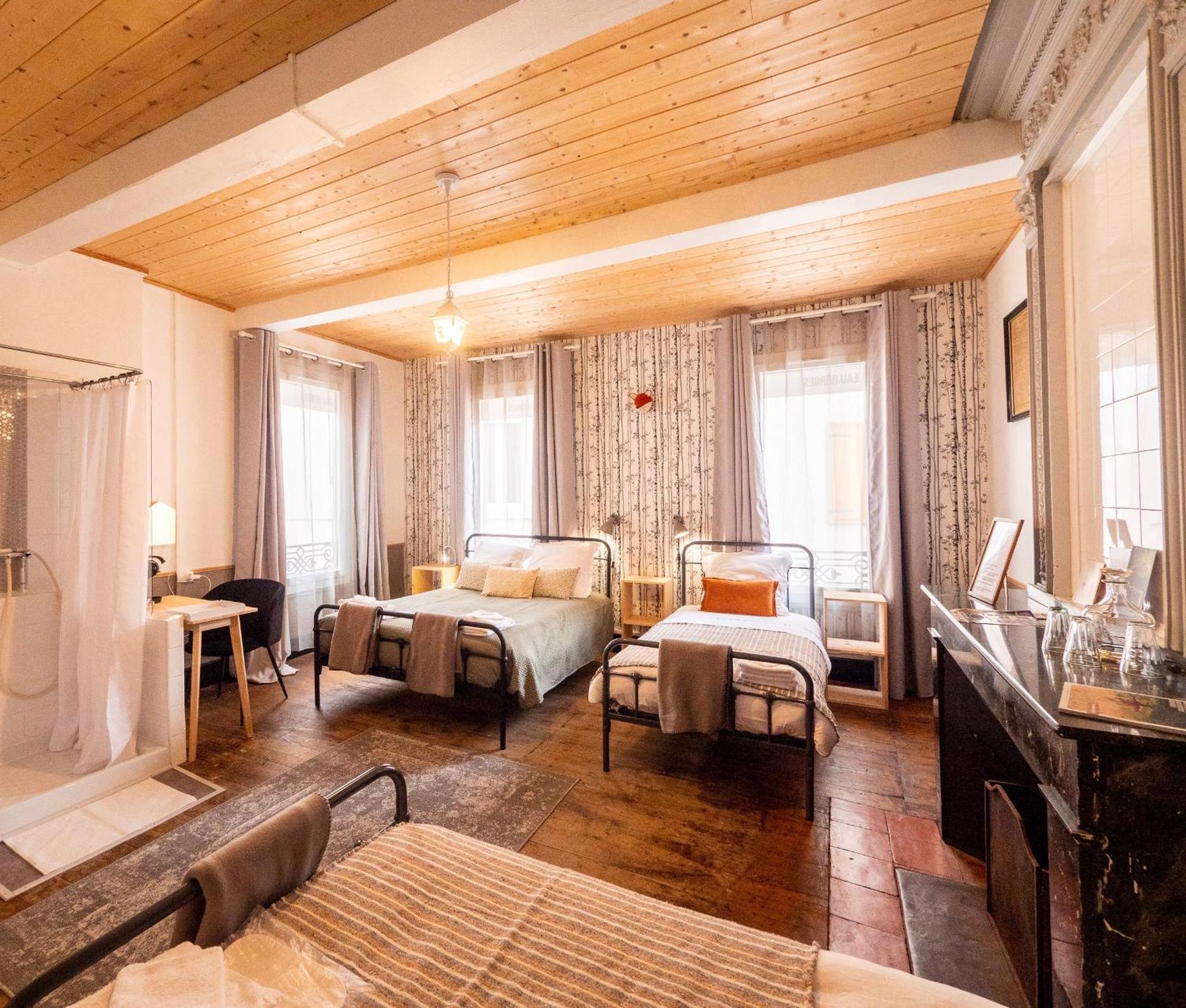 Eau Berges Hostel Val-de-Sos Ngoại thất bức ảnh