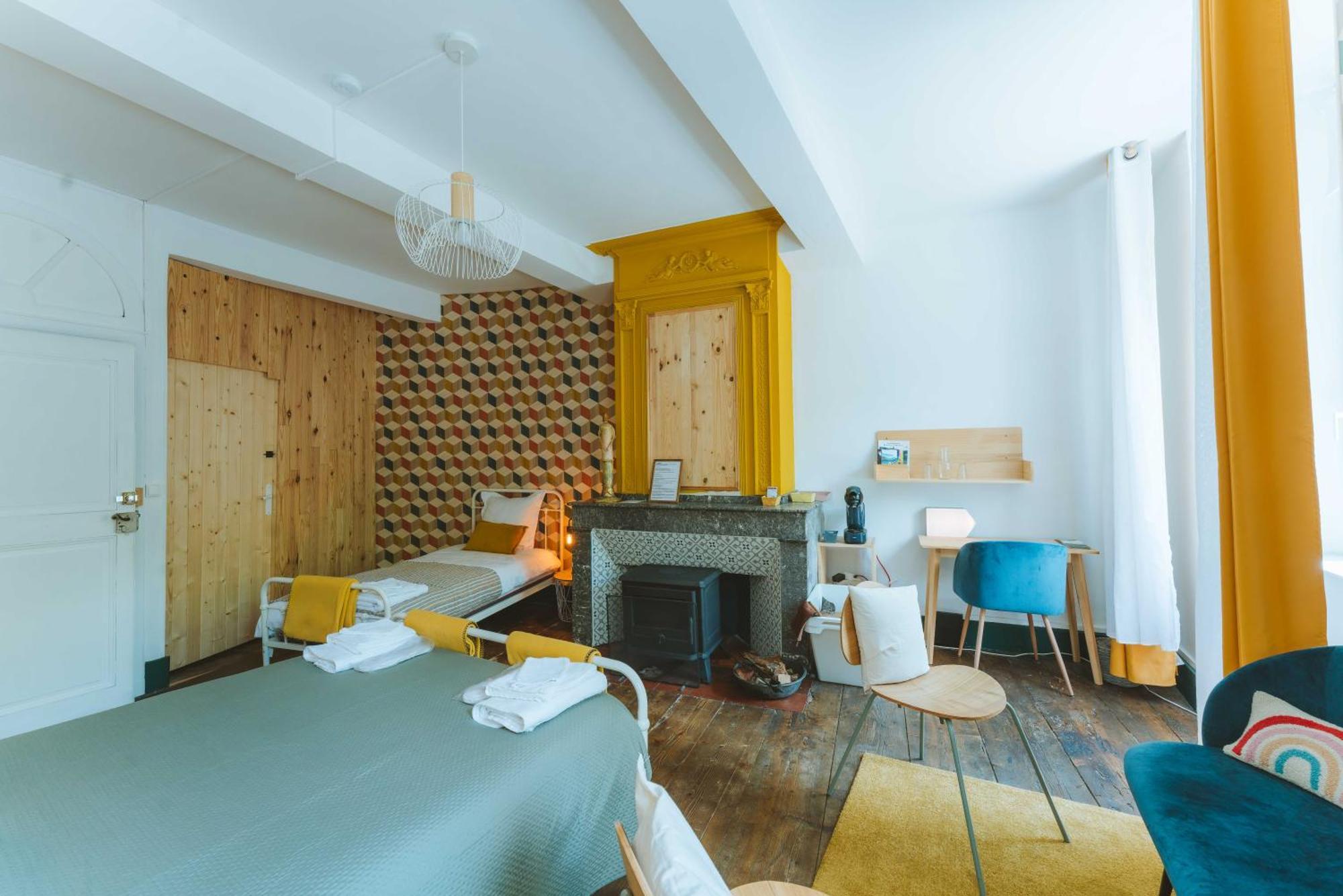 Eau Berges Hostel Val-de-Sos Ngoại thất bức ảnh