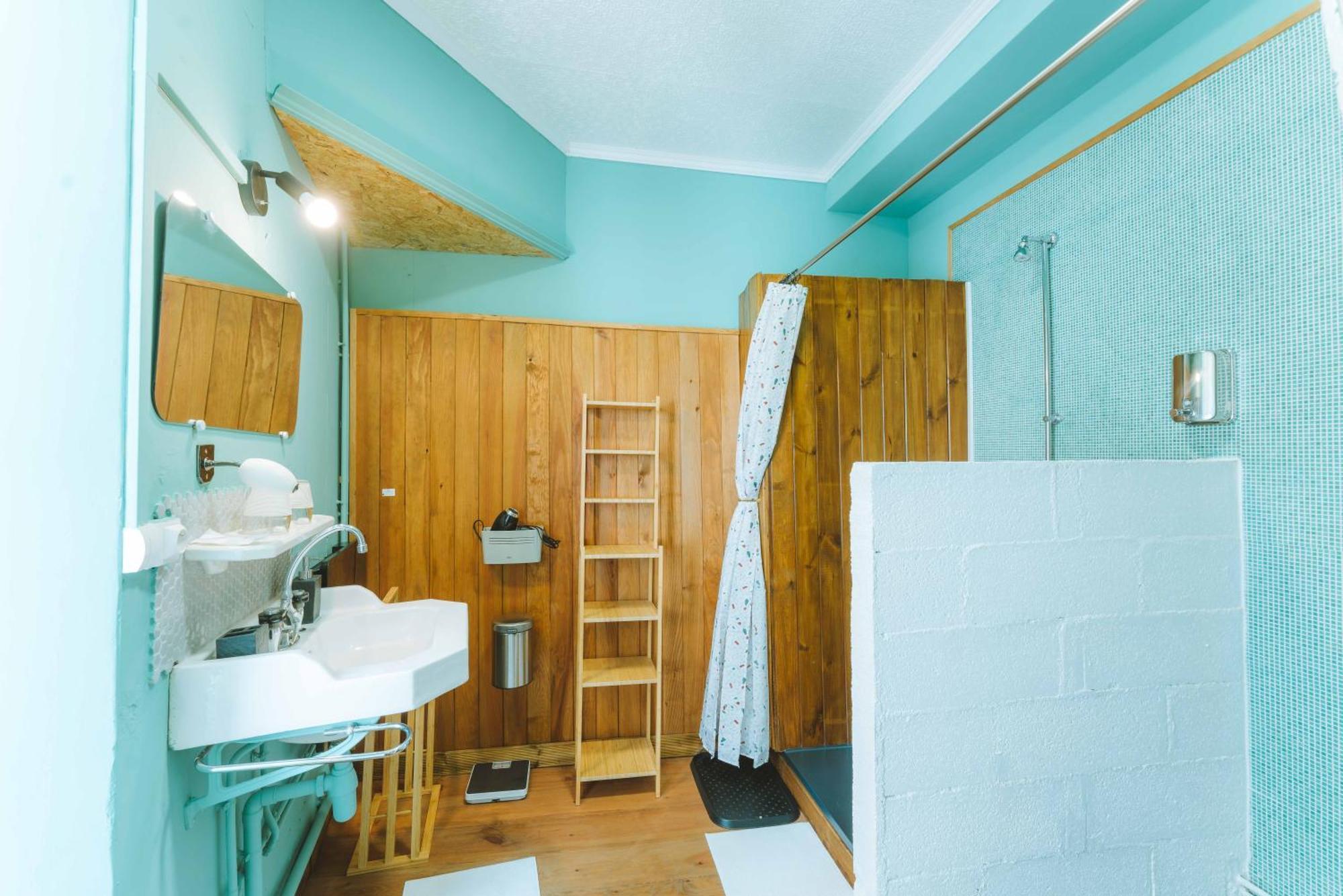 Eau Berges Hostel Val-de-Sos Ngoại thất bức ảnh